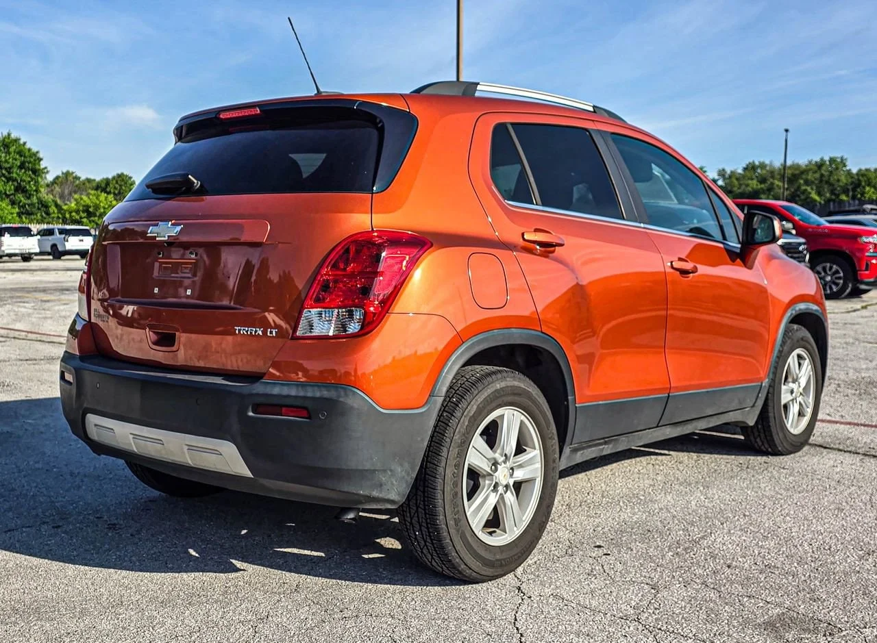 Used 2016 Orange Rock Metallic Chevrolet LT image 5