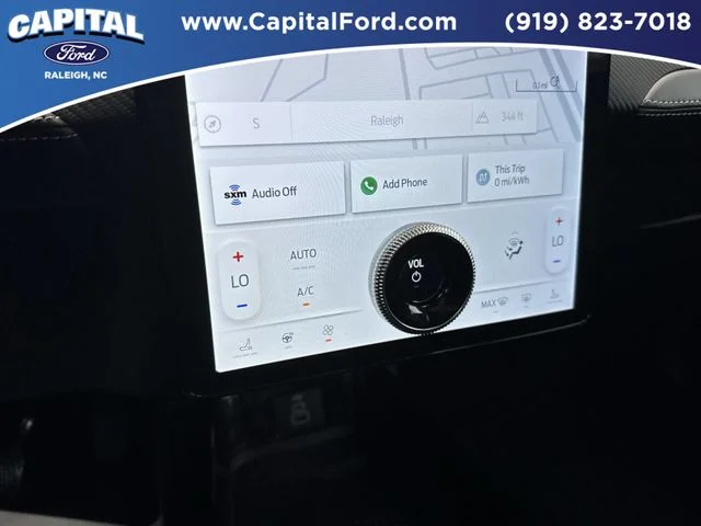 Used 2025 White Ford Premium image 30