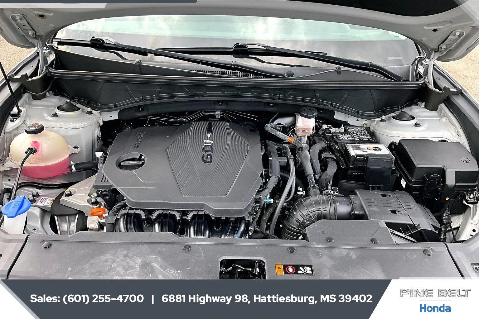 Used 2024 Shimmering Silver Hyundai SEL image 8