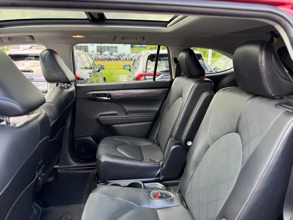 Used 2022 Red Toyota Platinum image 8