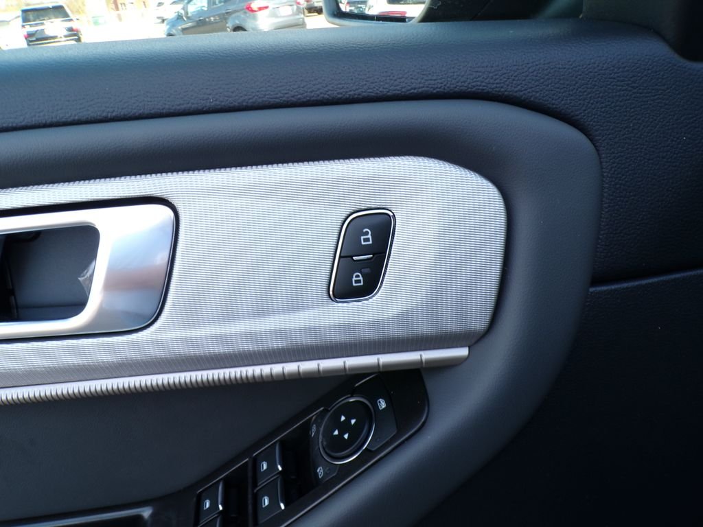 New 2026 Agate Black Metallic Ford Active image 12