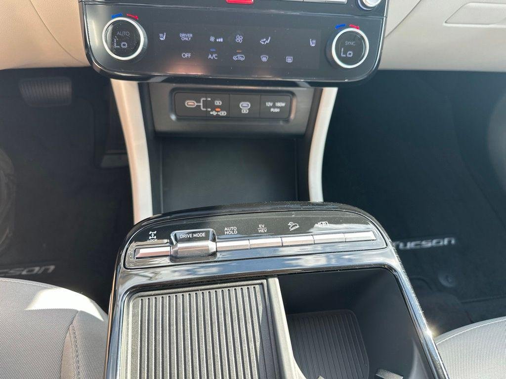 New 2026 Black Hyundai SEL image 18