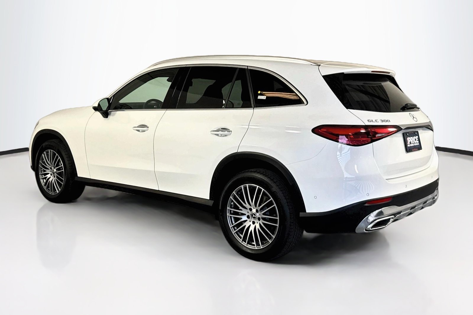 Certified Used 2026 Polar White Mercedes-Benz GLC 300 image 7