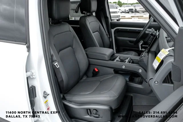 New 2026 Fuji White Land Rover X-Dynamic SE image 39