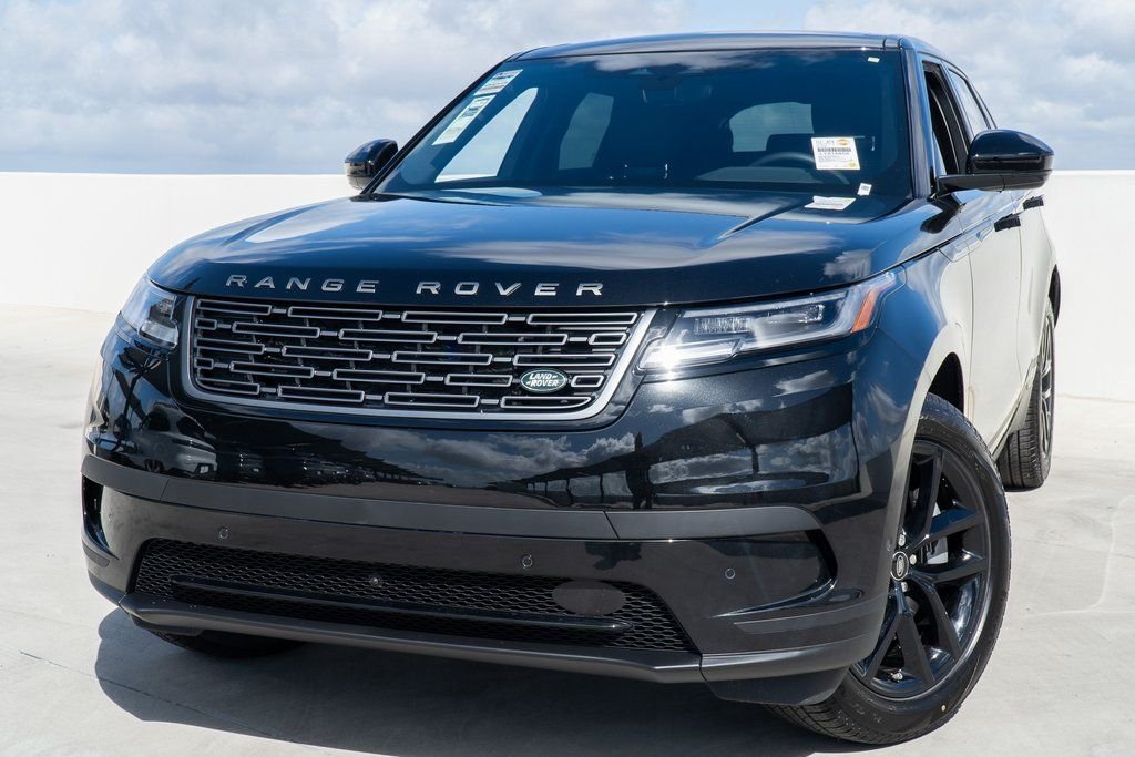 2026 Land Rover Range Rover Velar P250 S's photo