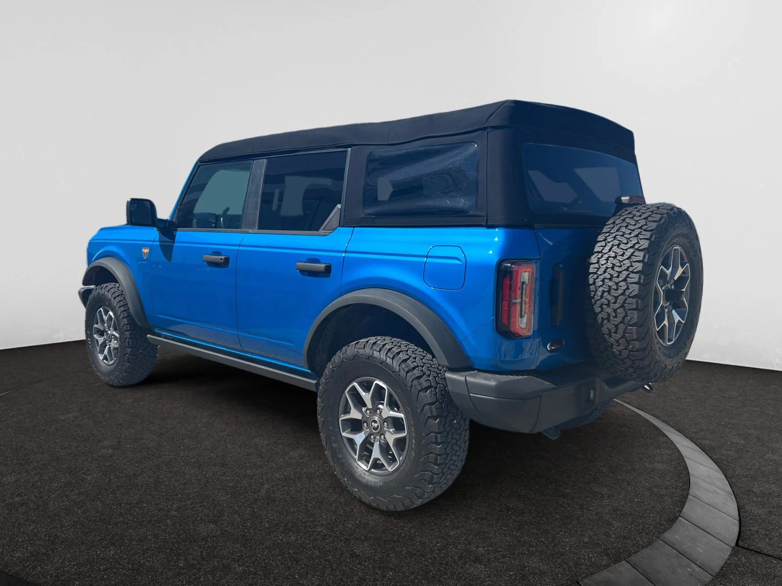 Used 2023 BLUE Ford BADLANDS image 3