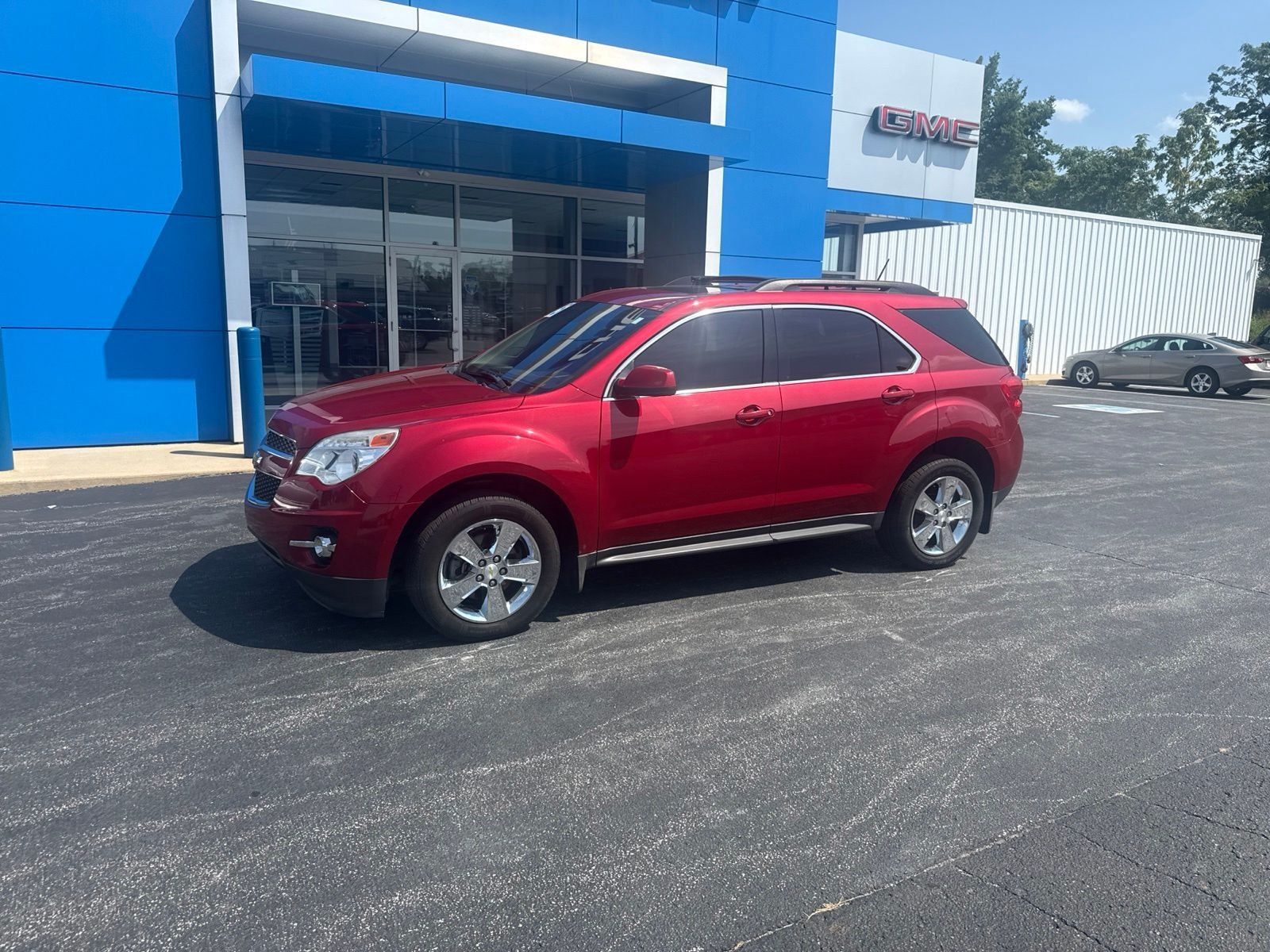 Used 2015 Red Chevrolet LT image 3