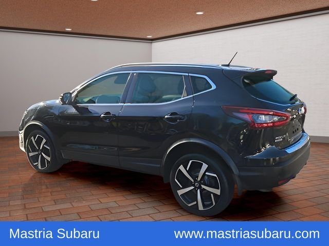 Used 2022 Magnetic Black Pearl Nissan SL image 42