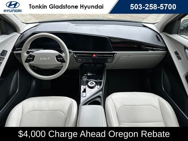 Used 2023 Cityscape Green Kia Wind image 27