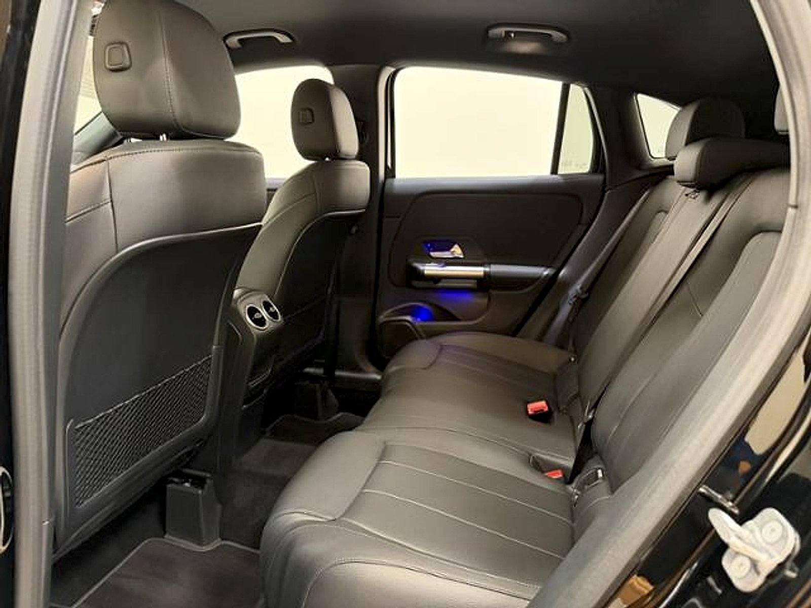 Used 2025 Cirrus Silver Metallic Mercedes-Benz 4MATIC® image 19