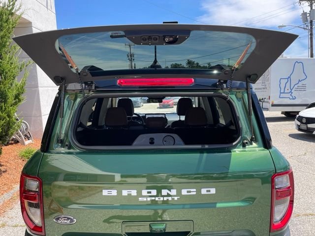 New 2025 Eruption Green Metallic Ford Outer Banks® image 50