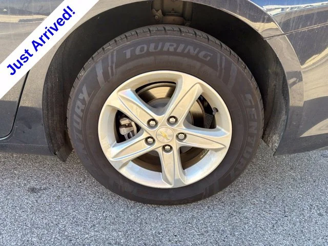 Used 2022 Gray Chevrolet LS image 15