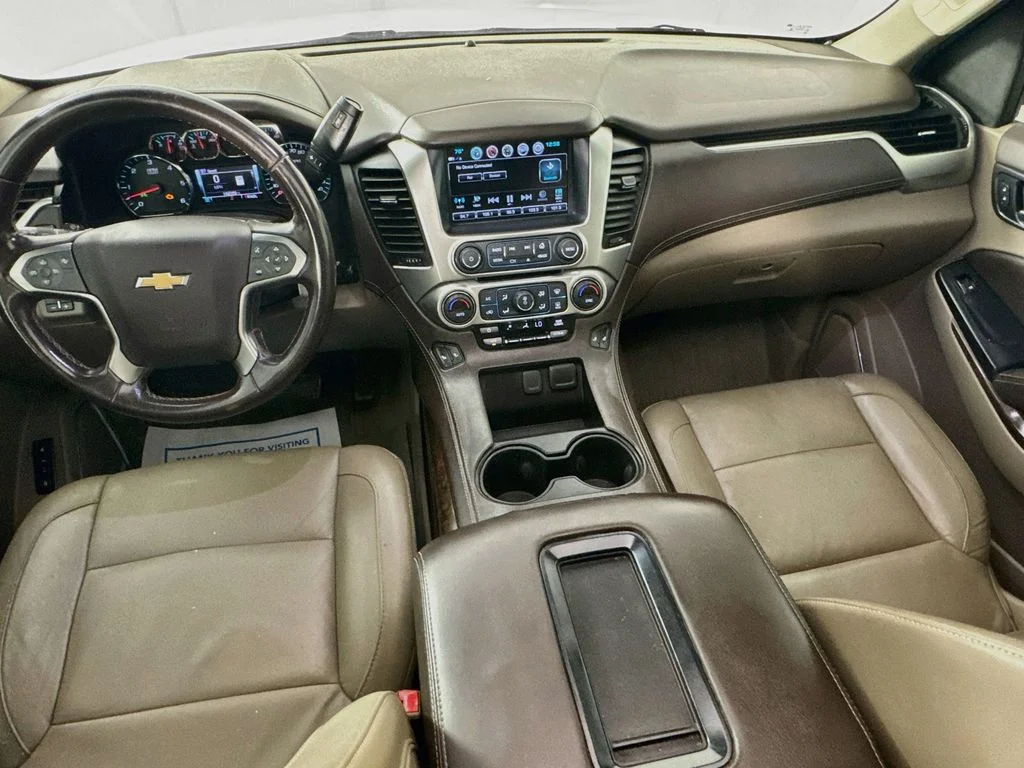 Used 2018 Iridescent Pearl Tricoat Chevrolet LT image 27