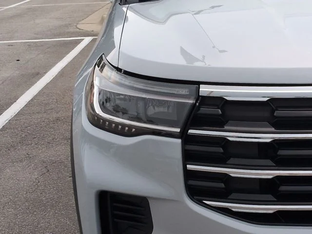 New 2026 Space White Metallic Ford Active image 10