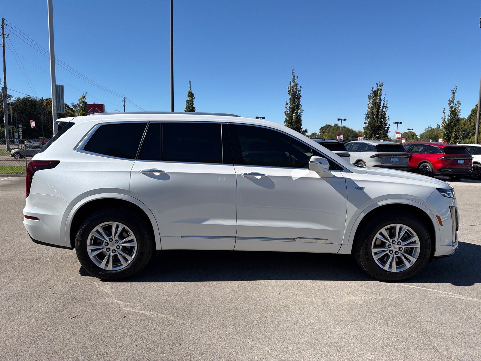 Used 2023 White Cadillac Luxury image 8