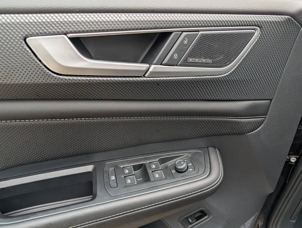 New 2026 Black Volkswagen 2.0T SEL Premium R-Line image 18