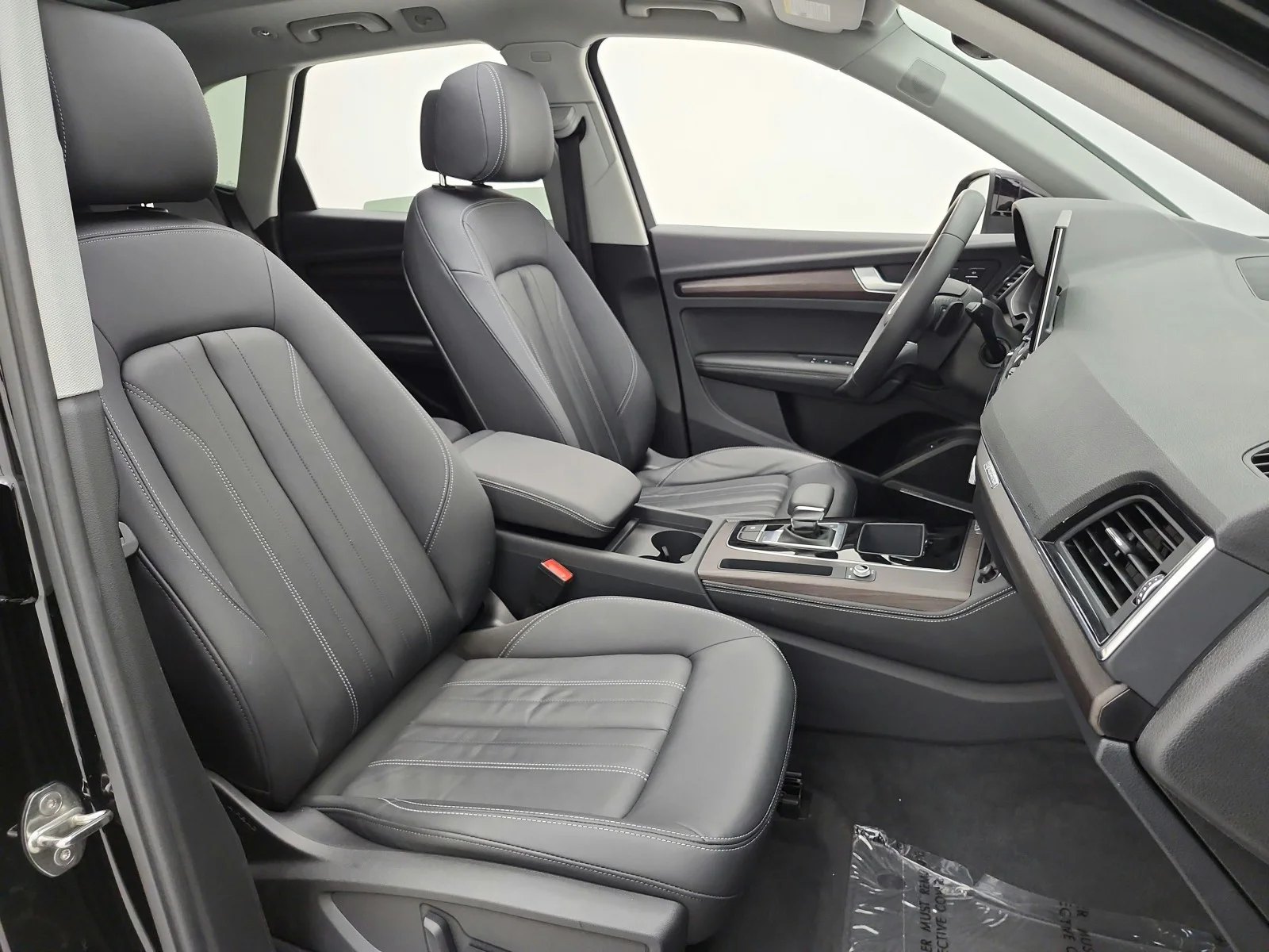 Used 2023 Brilliant Black Audi Premium Plus image 20