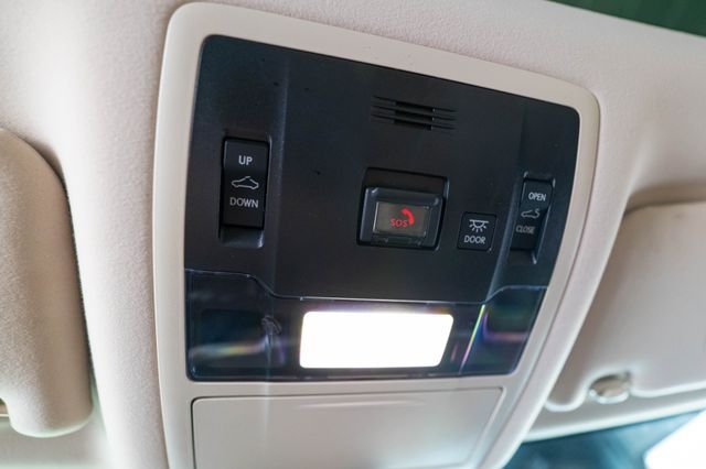 Used 2022 White Lexus 350L image 27