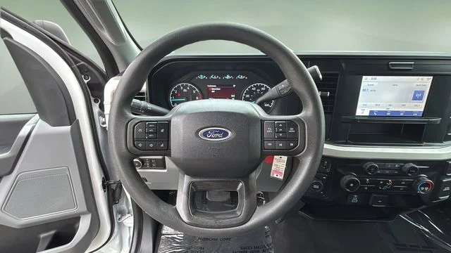 Used 2025 White Ford XLT image 11