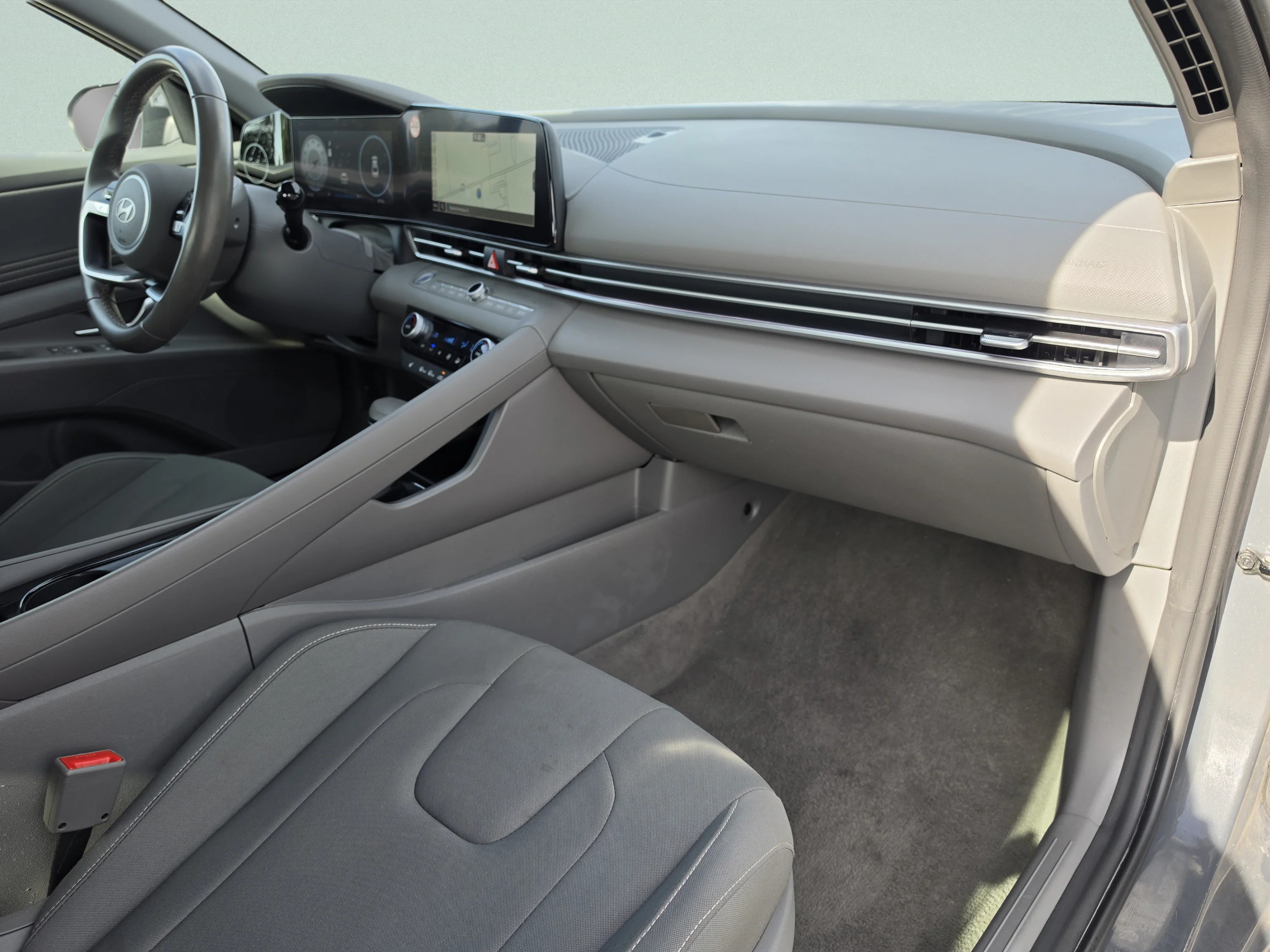 Used 2025 Ecotronic Gray Hyundai SEL Convenience image 16