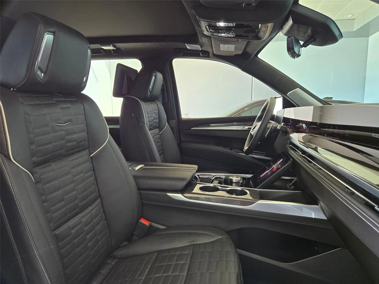 Used 2026 Aegean Stone Cadillac AWD V-Series image 29