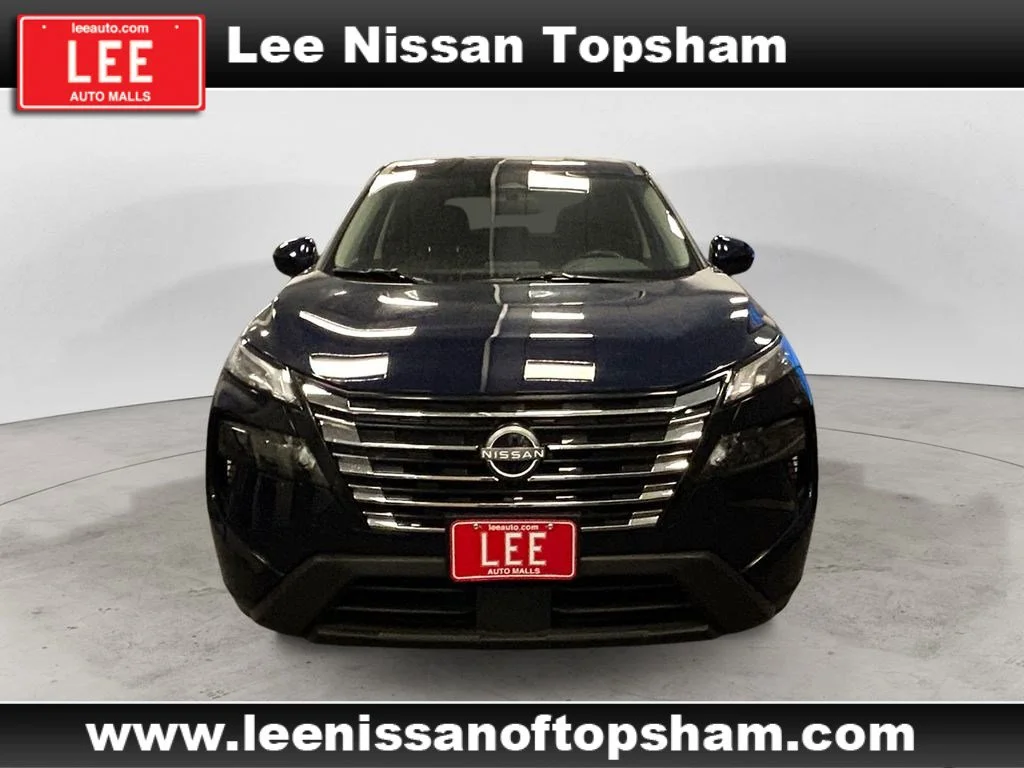 Used 2025 Deep Ocean Blue Pearl Nissan SV image 9
