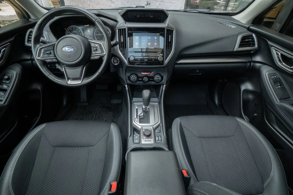 Used 2022 Silver Subaru Premium image 19