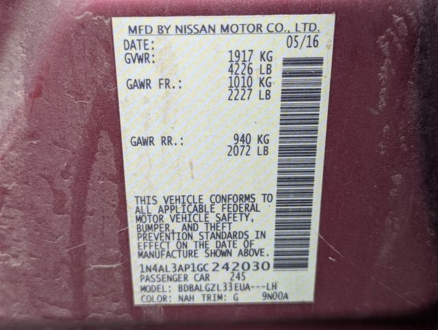 Used 2016 Red Nissan 2.5 S image 17