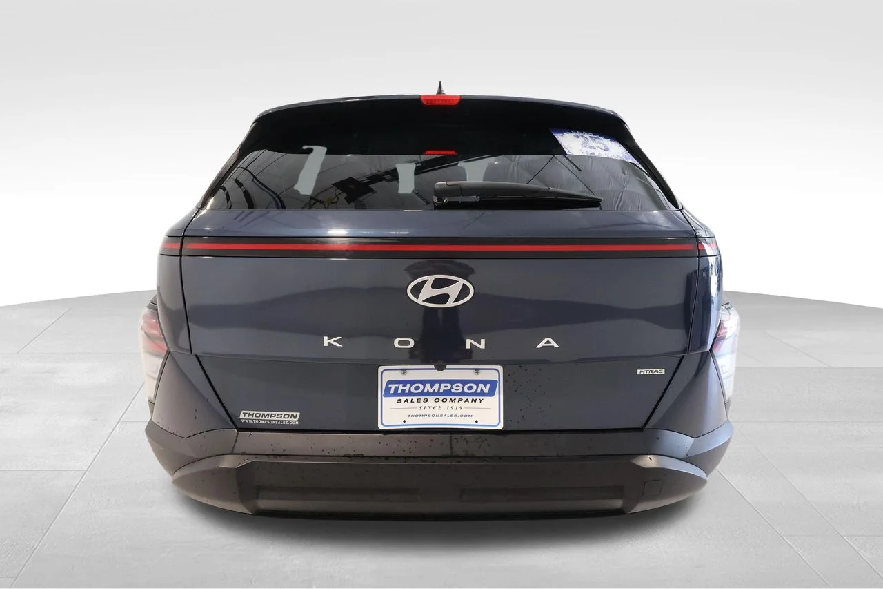 Used 2025 Blue Hyundai SEL image 3