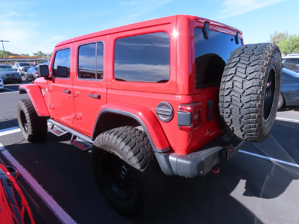 Used 2018 Red Jeep Unlimited Rubicon image 4