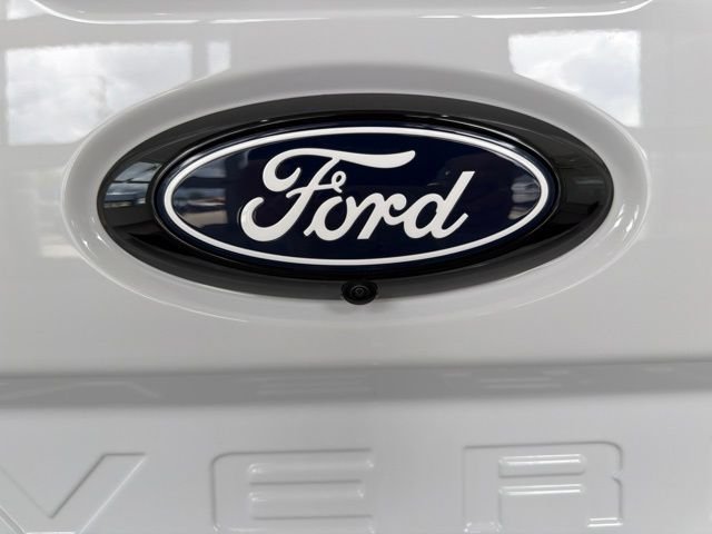 New 2026 Oxford White Ford XLT image 8