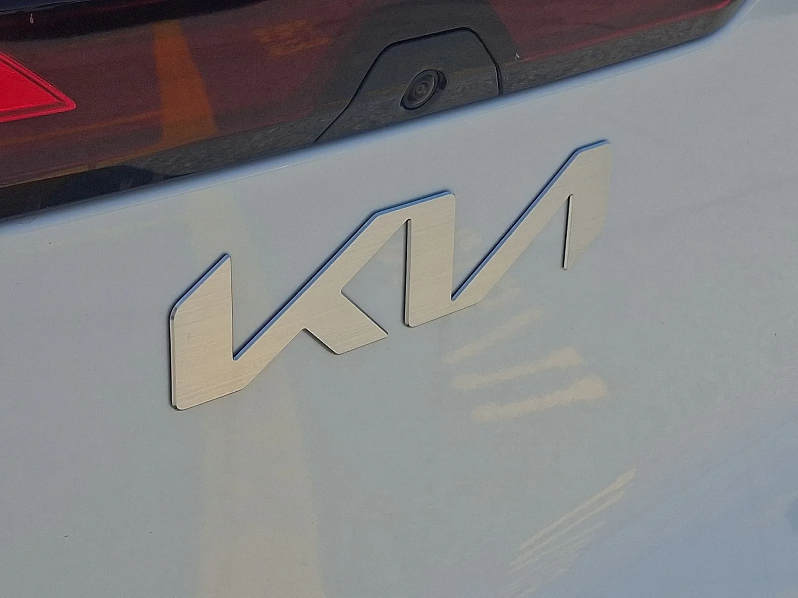 New 2027 White Kia S image 22