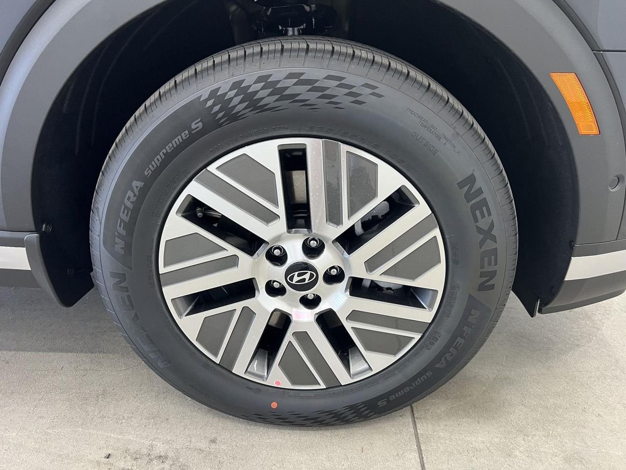 New 2026 Abyss Black Pearl Hyundai SEL Premium 8P image 8