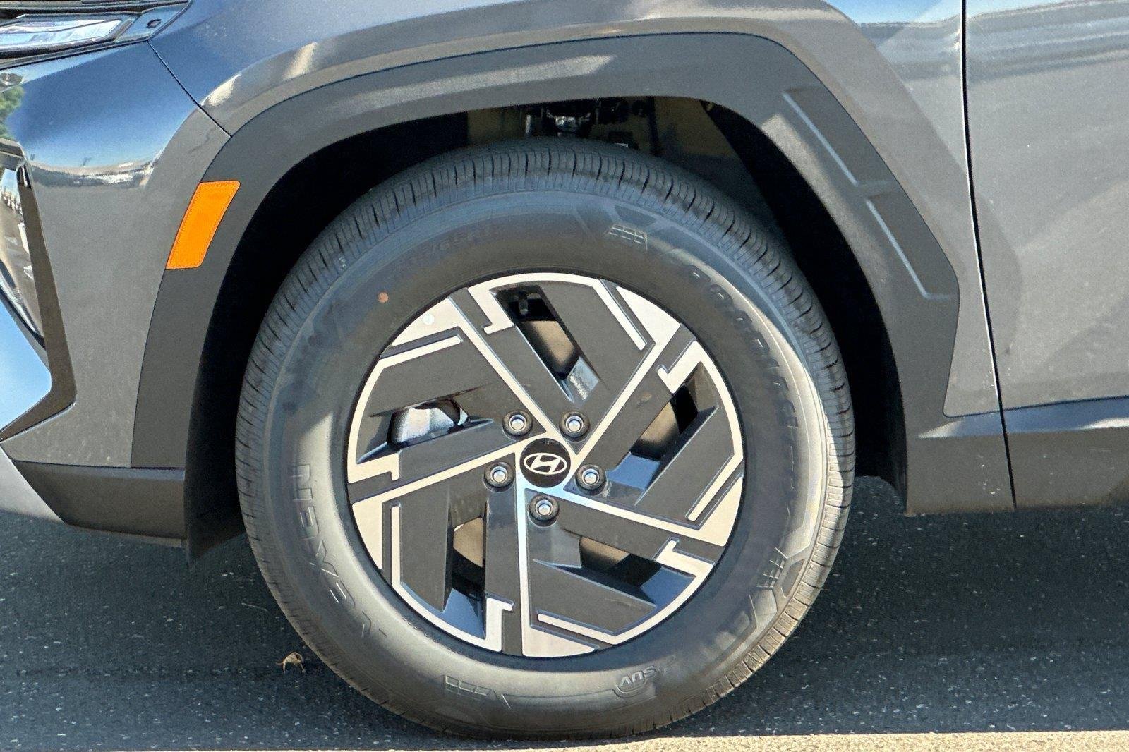 New 2026 Ecotronic Gray Hyundai SE image 25