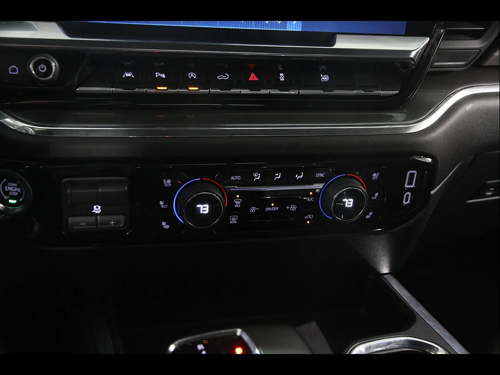 Used 2023 BLACK Chevrolet High Country image 16