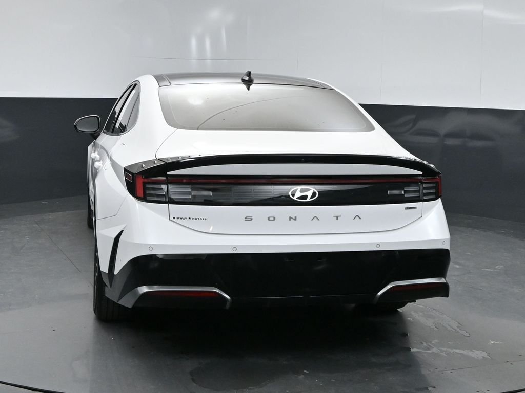2025 Hyundai Sonata Hybrid Limited photo 3