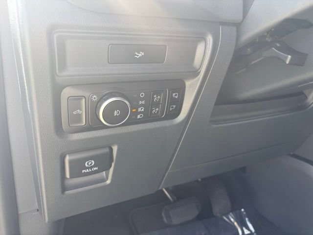 New 2026 Oxford White Ford XLT image 18