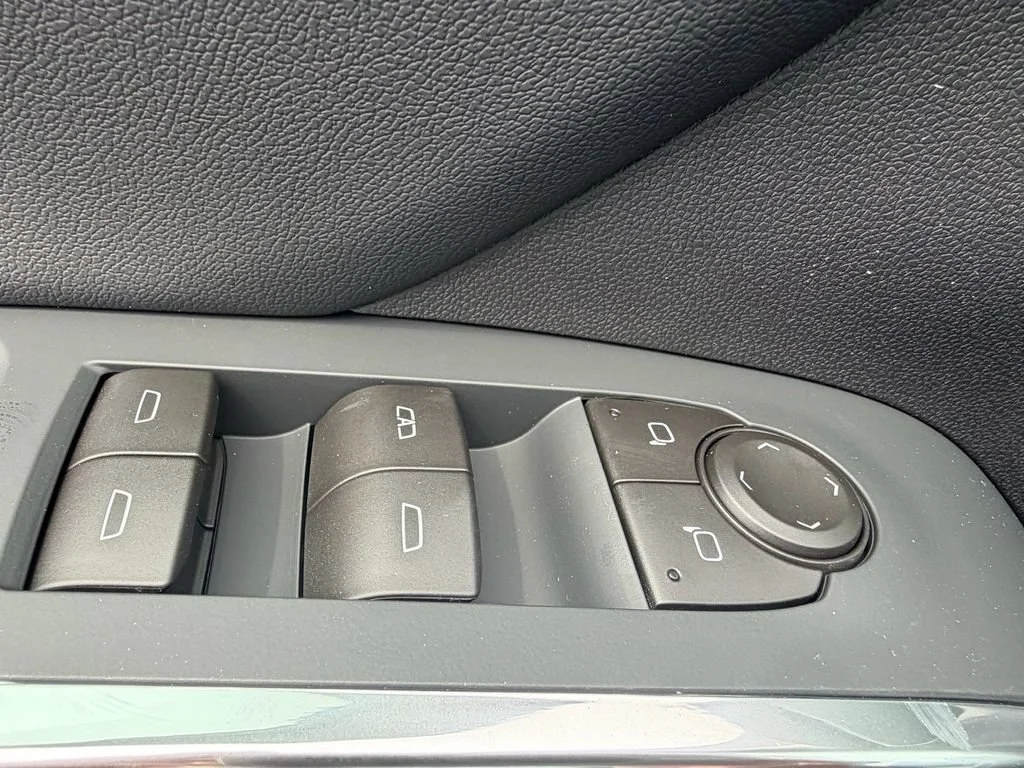 2026 Chevrolet Traverse LT - Photo 22