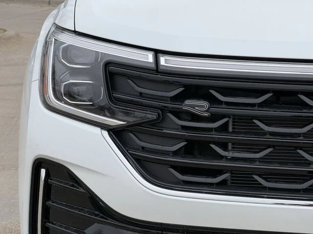 New 2026 White Volkswagen 2.0T SEL Premium R-Line image 6