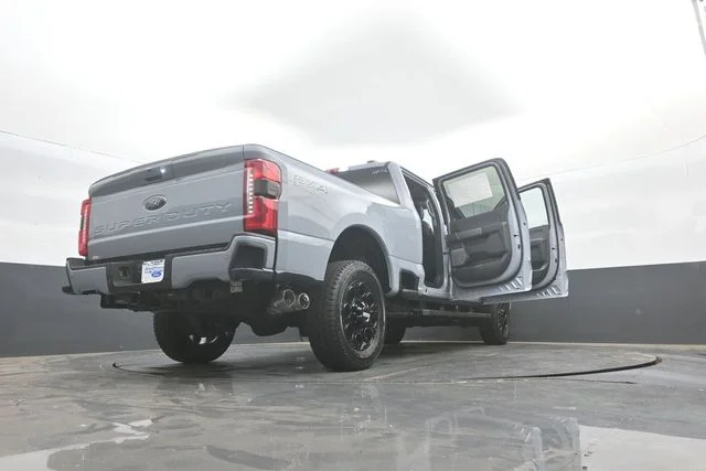 New 2026 Glacier Gray Metallic Tri-Coat Ford F-250® Lariat® image 44
