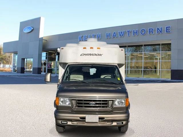 Used 2004  Ford Standard image 2
