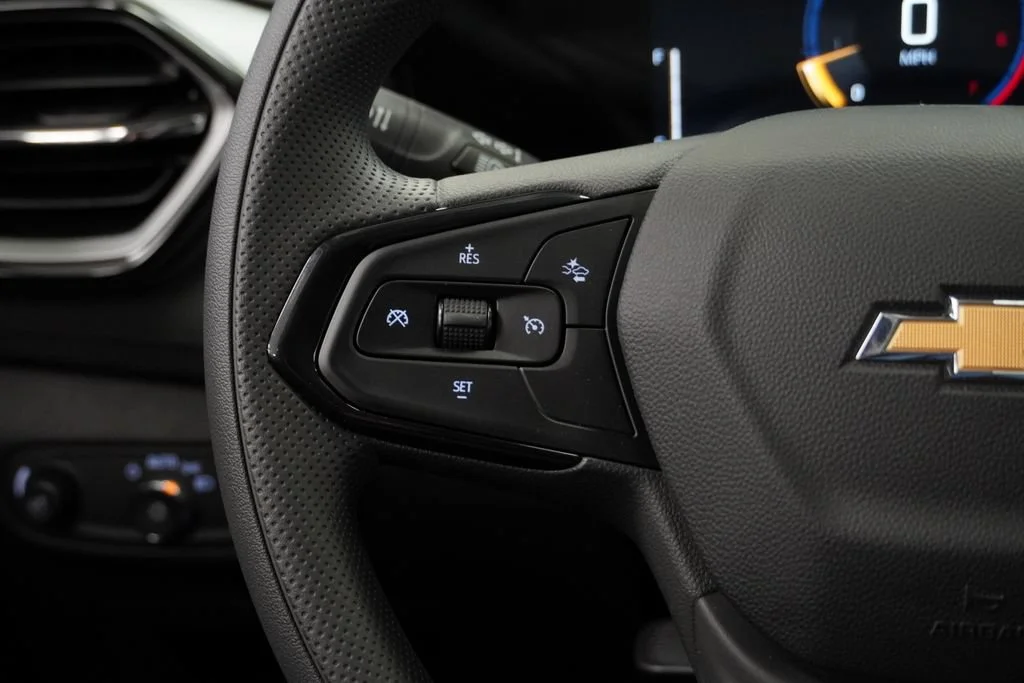 New 2026 Mosaic Black Metallic Chevrolet LT image 19