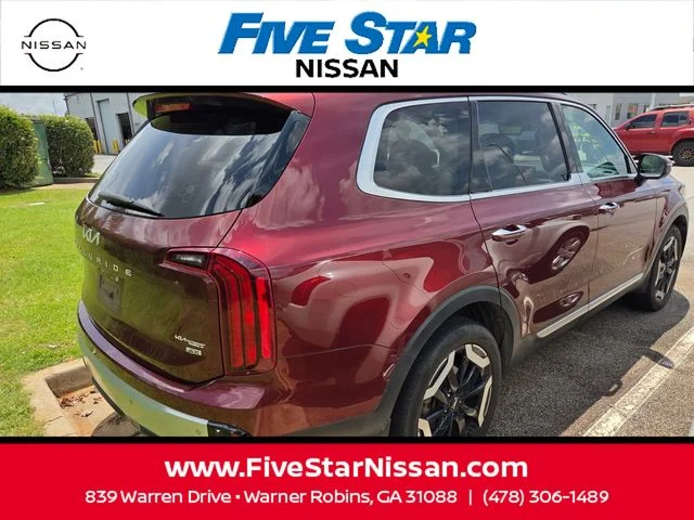 Used 2023 Red Kia S image 16