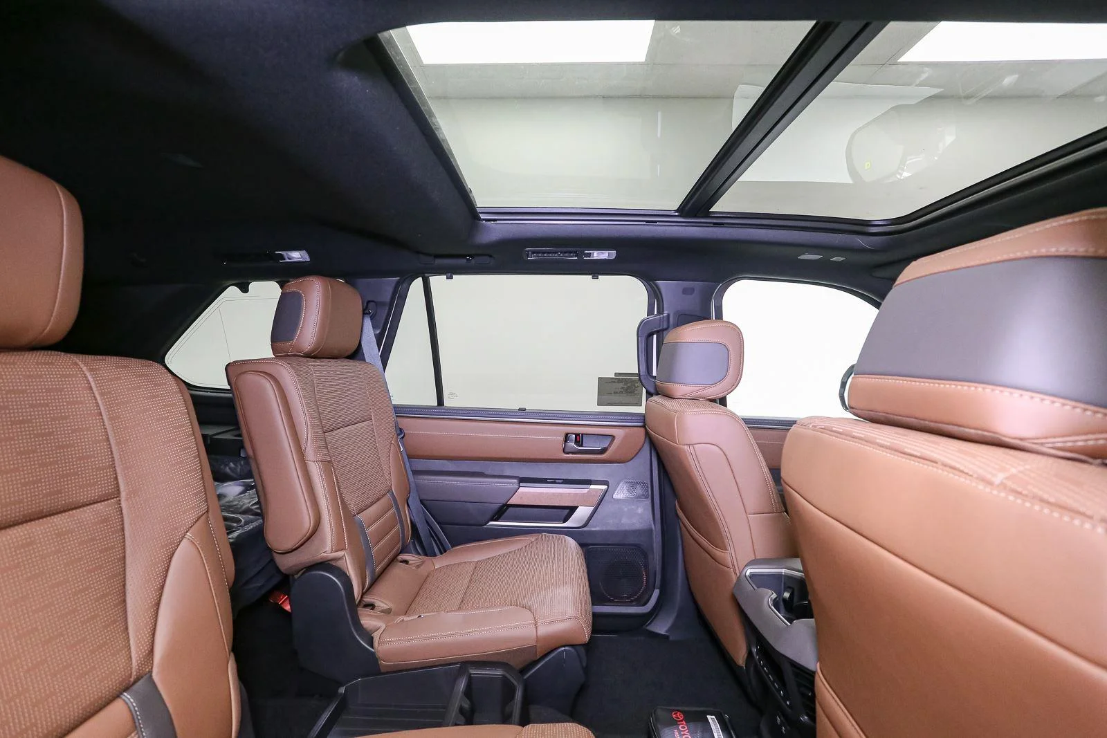 New 2026 Wind Chill Pearl Toyota 1794 Edition image 18