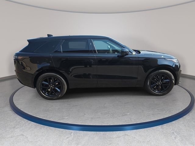 New 2026 Santorini Black Land Rover Belgravia Edition image 4
