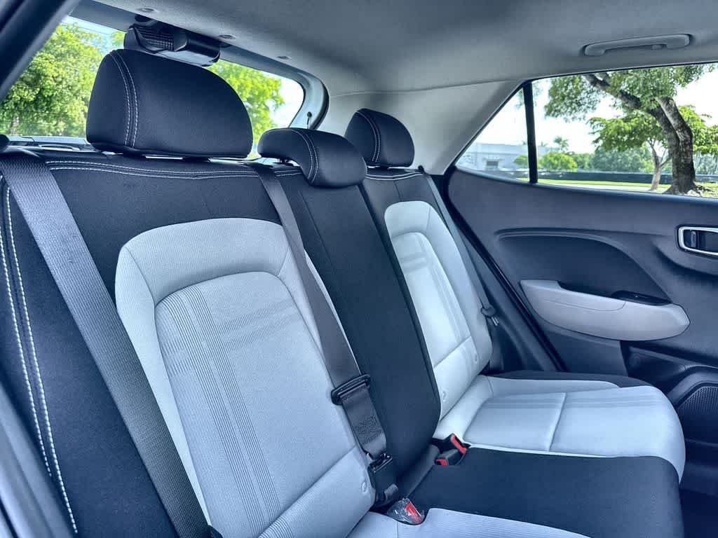 Used 2025 Lunar White Hyundai SEL image 26