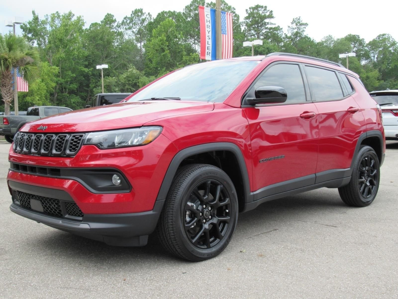 New 2026 Red Hot Pearl-Coat Exterior Paint Jeep Latitude image 3
