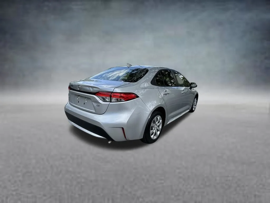 Certified Used 2022 Silver Toyota LE image 7