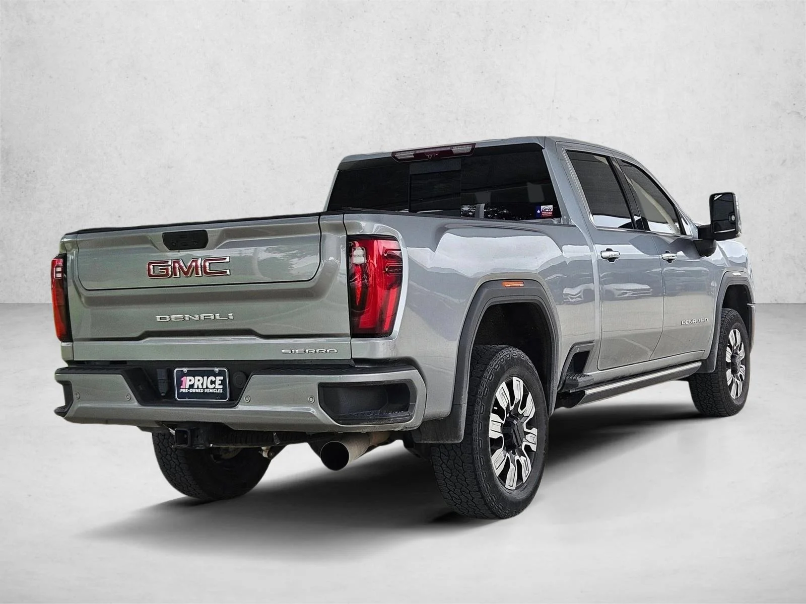 Used 2024 Sterling Metallic GMC Denali image 5