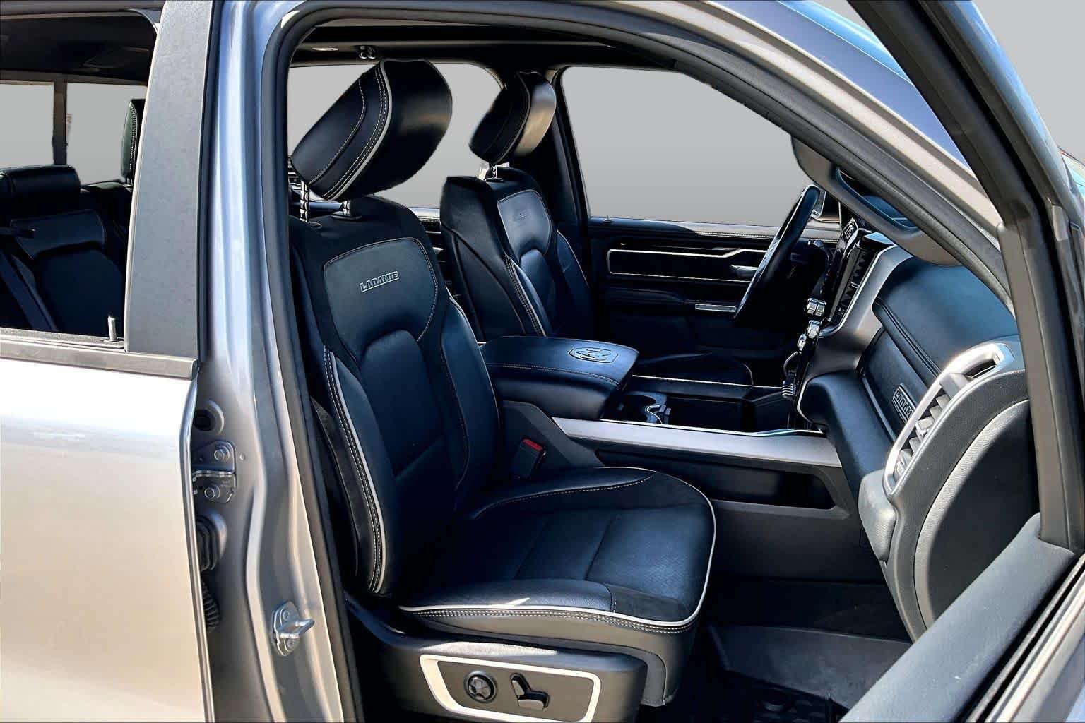 Used 2020 Billet Silver Metallic Clearcoat Ram Laramie image 9